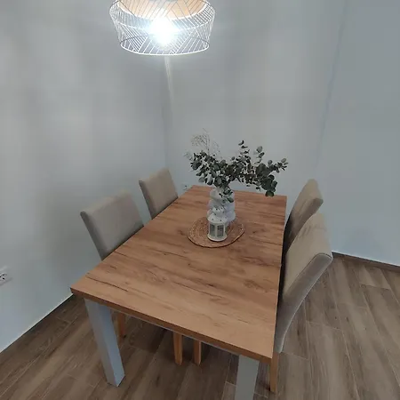 Apartamento Petit Santa Lucia Catral
